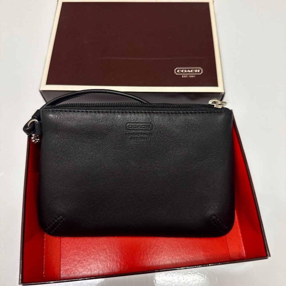 Coach  wristlet